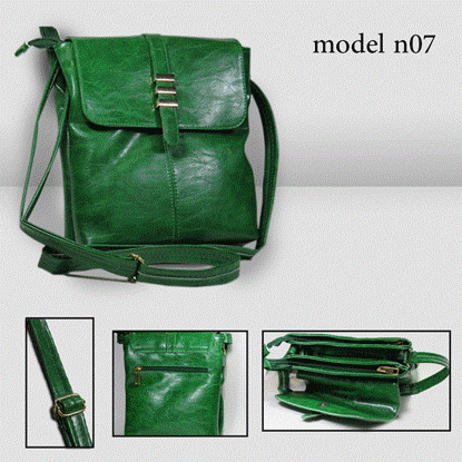 تصویر  کیف دوشی طرح چرم بزرگسال سبز